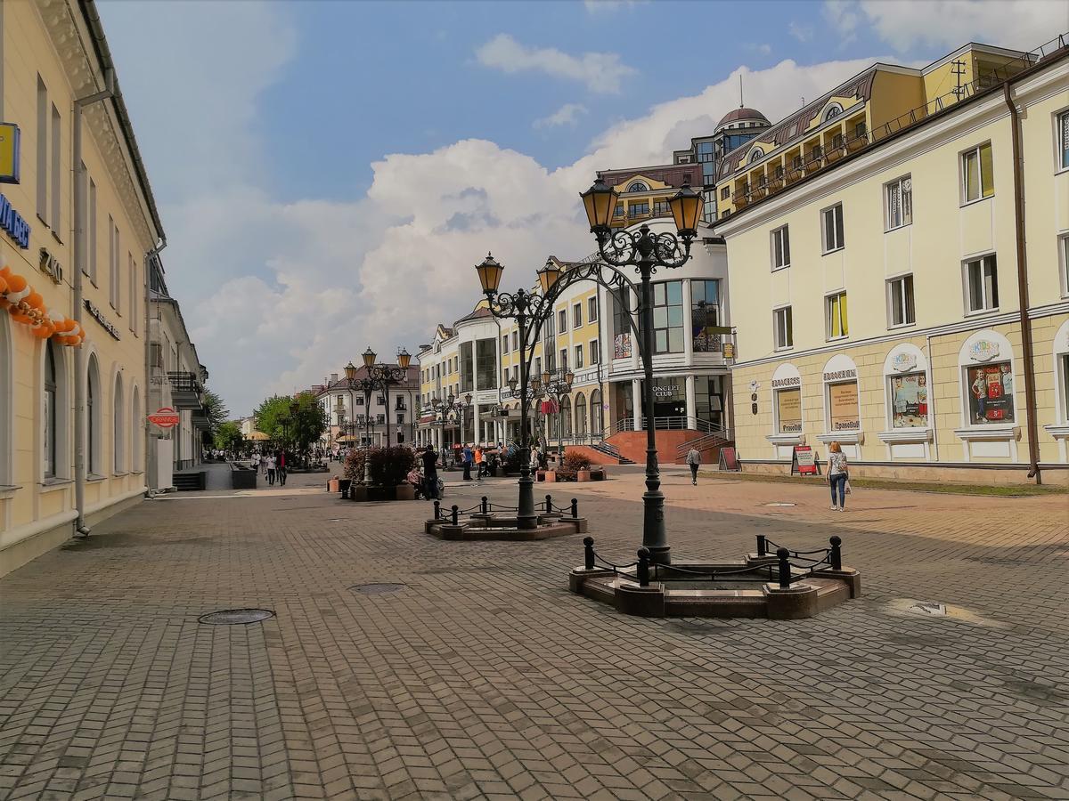 Ferienwohnung Apartament Na Adamkovskoy Brest Exterior foto