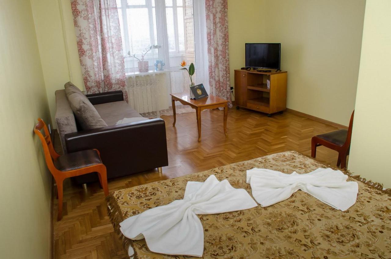 Ferienwohnung Apartament Na Adamkovskoy Brest Exterior foto